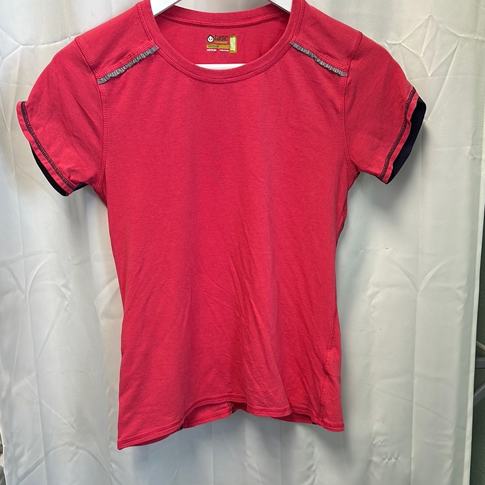 Women's Pink Performance Short Sleeve Tee w/ shoulder Detail, & Back Pocket
